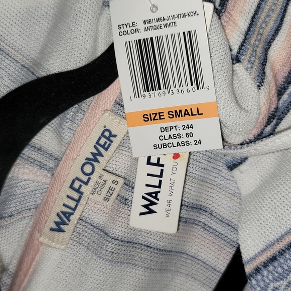 Stripped Wallflower Shirt - Picture 4 of 4